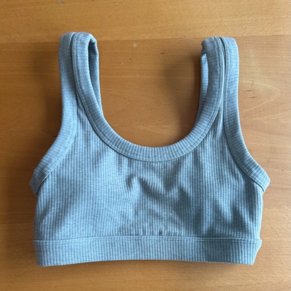ALO Yoga - Sports Bra Size Small Grey - Like NEW
